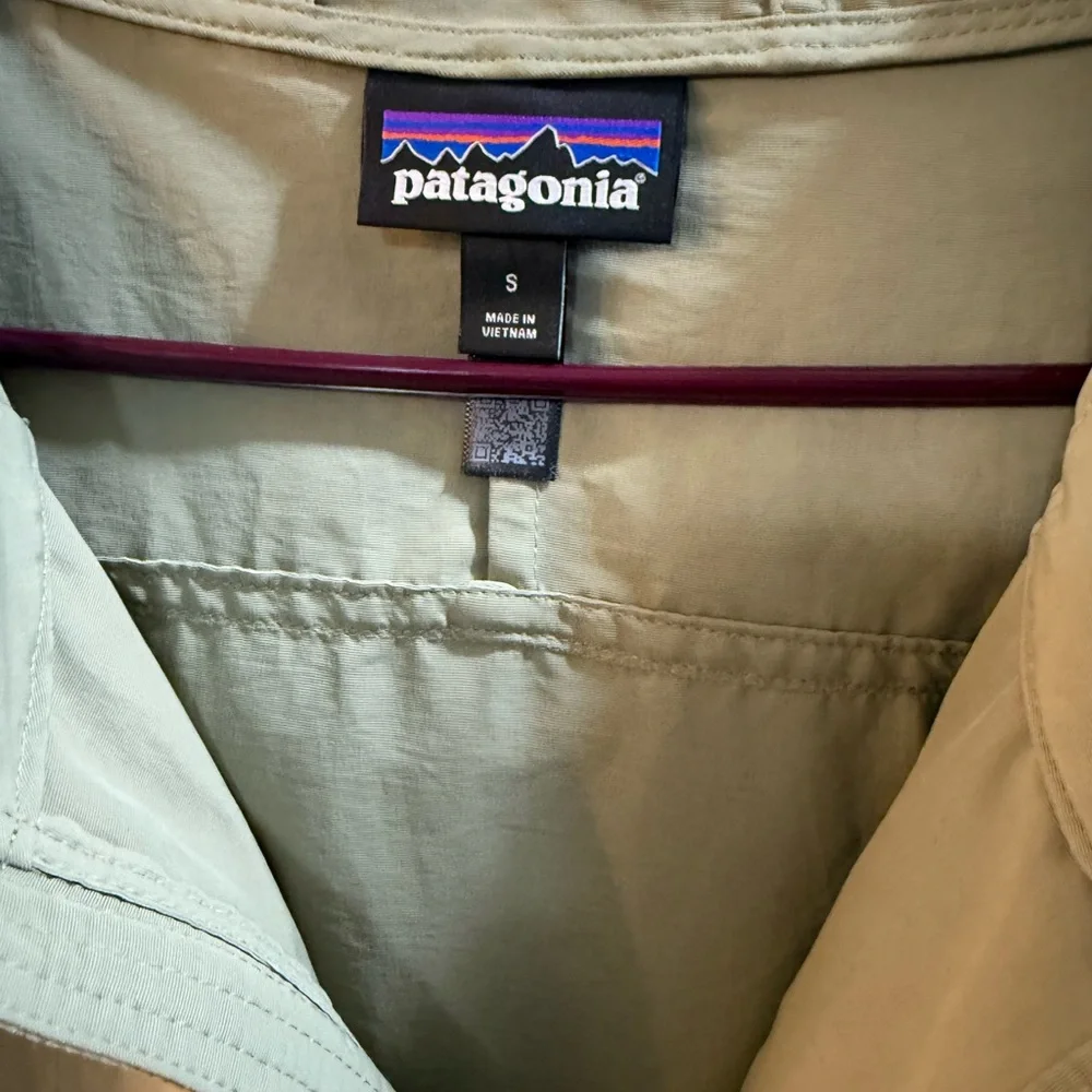 Patagonia Women's Skysail Unlined Parka - Picture 3 of 6